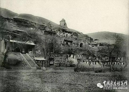 敦煌莫高窟外景-伯希和探險隊-努埃特攝-1908年