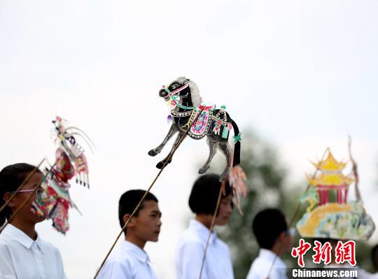 青海“非遺”富礦區(qū)刮校園非遺“旋風(fēng)”